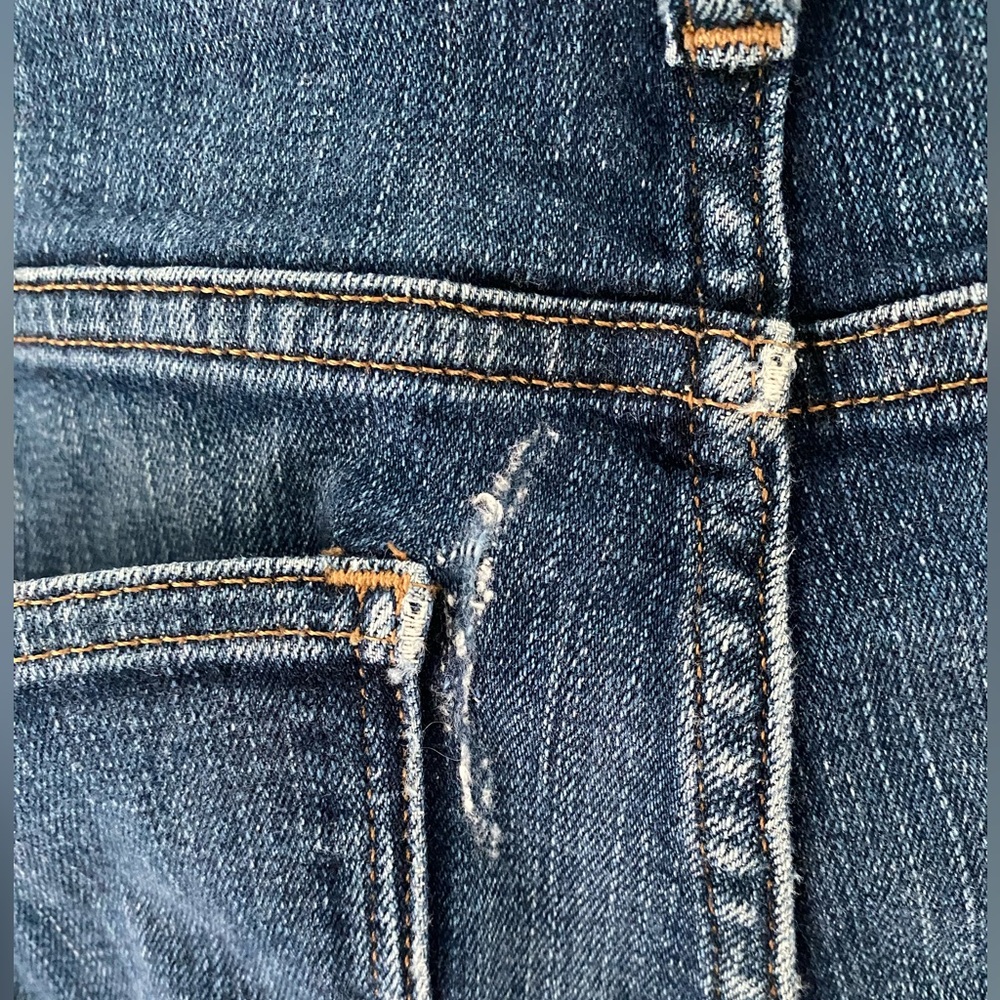 MADEWELL Curvy High-Rise Skinny Jeans in Seville Wash - Picture 6 of 9
